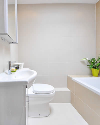 Moderne Fliesen für kleine Badezimmer